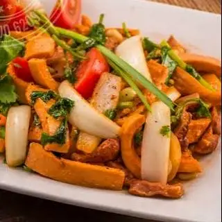 Hình ảnh Cuống tim xào hành răm
