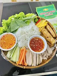 Bánh tráng cuốn thập cẩm - 84.000 ₫ tại DoTa Food - Ram & Bánh Mướt Hà Tĩnh - Huỳnh Tấn Phát