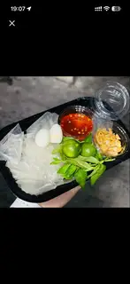 Hình ảnh Bánh Tráng Chấm Sốt Tắc