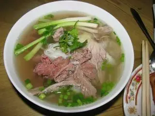 Hình ảnh Phở bò tái chín