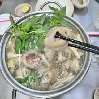 Lẩu Gà Lá É Lớn(5-6 người ăn) - 350.000 ₫ tại Tao Ngộ 2 - Lẩu Gà Lá É Phú Yên - Đường DN5