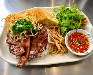 Cơm sườn bì chả trứng chay  - 55.000 ₫ tại Quán Chay Thôi Kệ Lạc An - Nguyễn Tri Phương