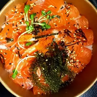 Cơm thố cá hồi sống - 139.000 ₫ tại Sushi T&T - Cá hồi và Sashimi - Hồng Đức
