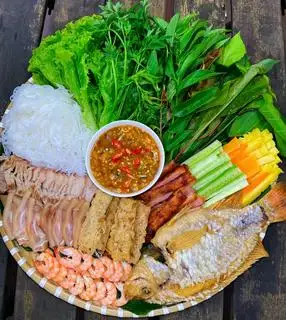 Mẹt Bánh Tráng Cuốn 1 Người - 140.000 ₫ tại Bánh Xèo Phượng Huyền - Đường Số 17
