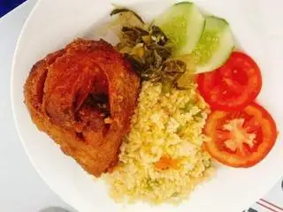 Hình ảnh Cơm chiên má đùi