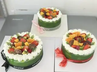 Hình ảnh bánh rau câu flan lá dứa 16cm