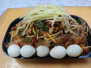 Bánh tráng chấm - 30.000 ₫ tại Quán Cô Nga - Súp Cua, Chè Thái & Ăn Vặt - Phạm Văn Hai