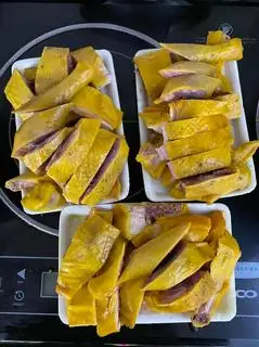 Hình ảnh Gà Ủ Muối Hoa Tiêu - Nửa Con