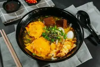 Bánh canh cua - chả - 62.000 ₫ tại Bánh Canh Cua Jangji - Trần Phú