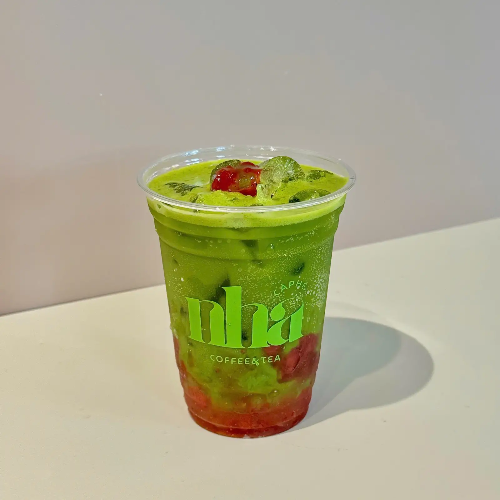 Hình ảnh Matcha latte dâu 