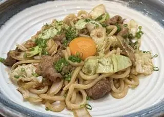 Udon xào bò - 119.000 ₫ tại HATA - Udon & Ramen - Huỳnh Tấn Phát