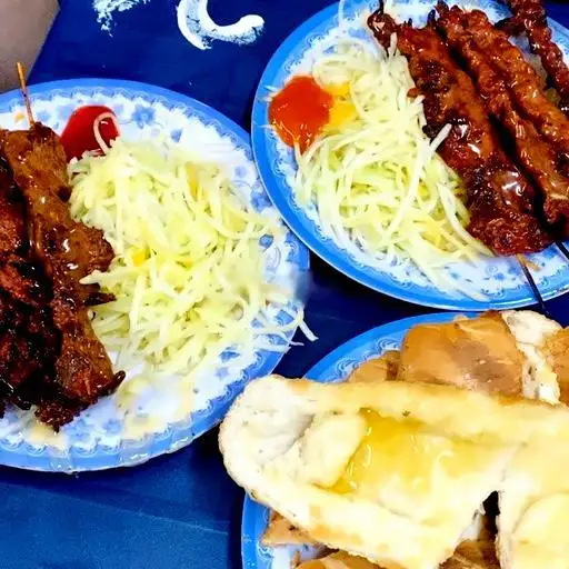 Hình ảnh Combo 5 xiên bò nướng 2 ổ bánh mì nướng bơ