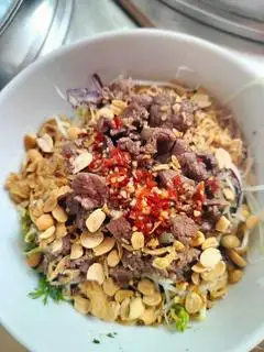 Hình ảnh Bún trộn bò
