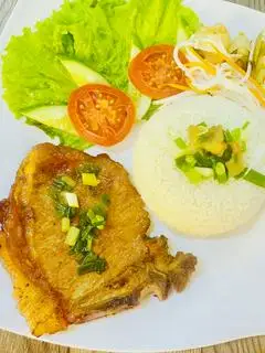 Cơm tấm sườn nướng - 50.000 ₫ tại Cơm Tấm Sao Mai