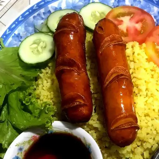 Cơm chiên xúc xích - 50.000 ₫ tại Cơm Chiên Gà Xối Mỡ 156 - Bùi Điền 