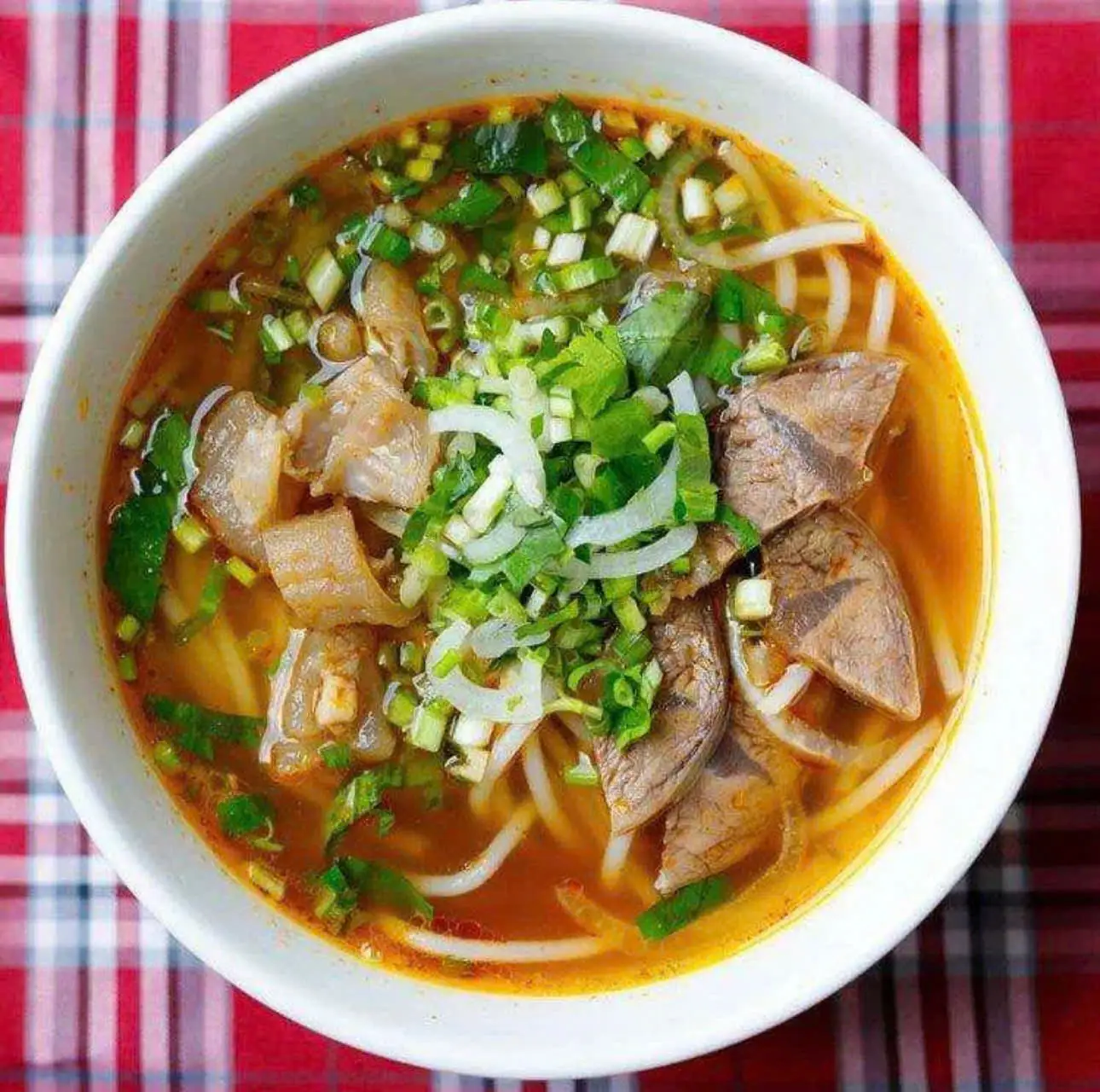 Bún nạm - gân  - 67.000 ₫ tại Bún Bò Huế 39 - Rạch Bùng Binh