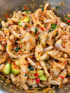 Hình ảnh Chân Gà Sốt Thái Rút Xương (10 Chân)
