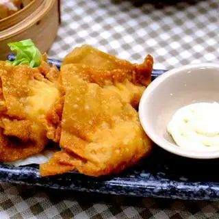 Hoành thánh tôm chiên - 48.000 ₫ tại Bát Nhất Bánh Cuốn Quảng Châu - Bánh Cuốn - Lãnh Binh Thăng