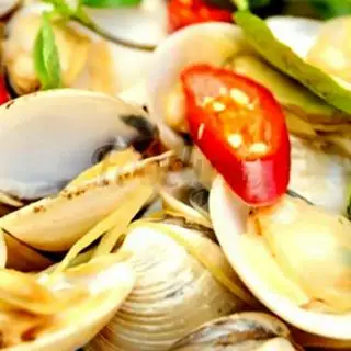 Nghêu hấp thái sả - 45.000 ₫ tại Ốc Khang - Cô Giang