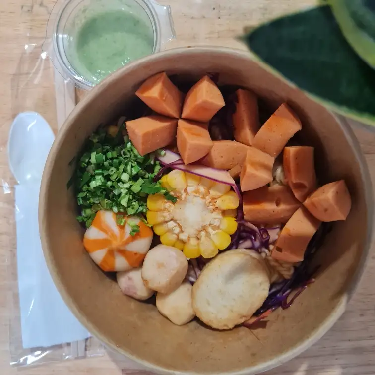 Mì cay Hàn Quốc xúc xích cá viên đậu hũ phomai bánh bao trứng cá - 60.000 ₫ tại HOT FOOD - Mì Cay & Cháo Ếch Singapore - Dương Quảng Hàm