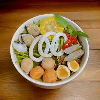 Combo 1 bún thái cay + 1 trà tắc cam xí muội - 91.000 ₫ tại Bún Thái Nhà Kem - Thích Quảng Đức