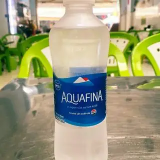 Hình ảnh nước suối AQUAFINA mát lạnh