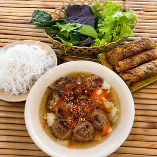 Bún chả Hà Nội - 49.000 ₫ tại Bún Chả & Bún Đậu Nhật Linh - Nguyễn Văn Nguyễn