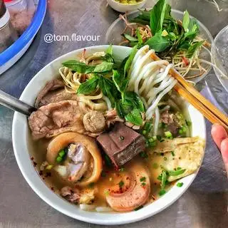 Hình ảnh Bún bò Huế không móng