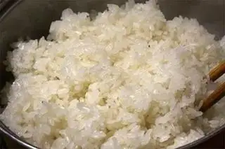 Xôi trắng 1kg - 130.000 ₫ tại Xôi Mặn & Bánh Mì Phú Quý - Trần Văn Đang