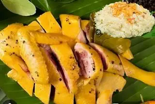 Hình ảnh 1/2 Gà Ủ Muối + Xôi Chà Bông Hành Phi