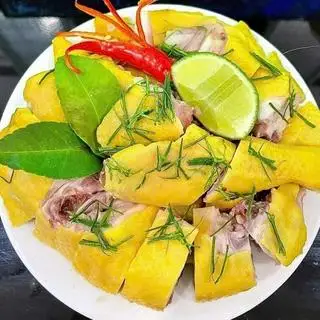 Gà ủ muối 1/2 con - 150.000 ₫ tại Gà Ủ Muối & Chân Gà Sốt Thái - Trần Xuân Soạn