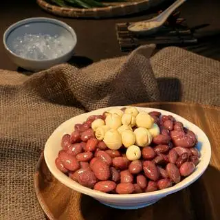 Hình ảnh Chè đậu đỏ hạt sen