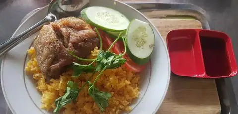 Cơm Gà Xối Mỡ Sò Mập - Cơm/Cơm tấm gần bạn