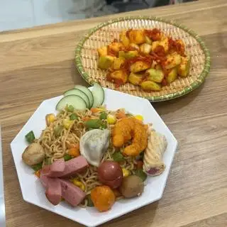 Hình ảnh Combo Mì trộn thập cẩm + Xoài lắc 
