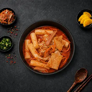 Bánh Gạo Cay - 떡볶이 - 49.000 ₫ tại Tiệm Mì Tương Đen Chaewon - Nguyễn Thiện Thuật