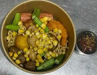 Hình ảnh Mì trộn Indomie vị bò cay thập cẩm 1 vắt