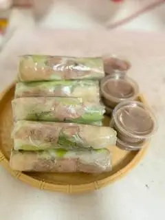 Gỏi cuốn thịt luộc - 1 cuốn - 13.000 ₫ tại Bò Kho, Gỏi Cuốn & Ăn Vặt A Thịnh - Nguyễn Thượng Hiền