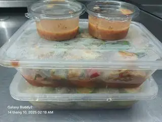 Hình ảnh COMBO 1 CHÂN GÀ SỐT THÁI+ CHÂN GÀ NGÂM SẢ TẮC, tặng kèm 2 bánh phồng tôm 
