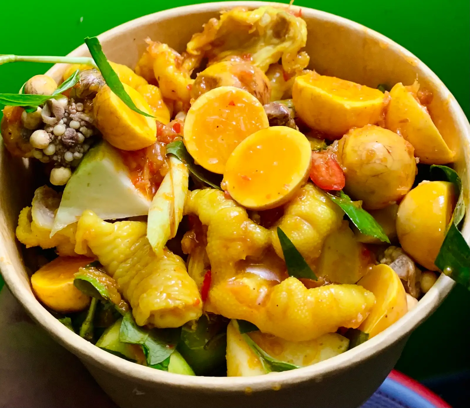 Chân Rút Mix Trứng non (Sốt thái) - 98.000 ₫ tại Duy Cận Food - Chân Gà Sốt Thái - Phạm Văn Bạch
