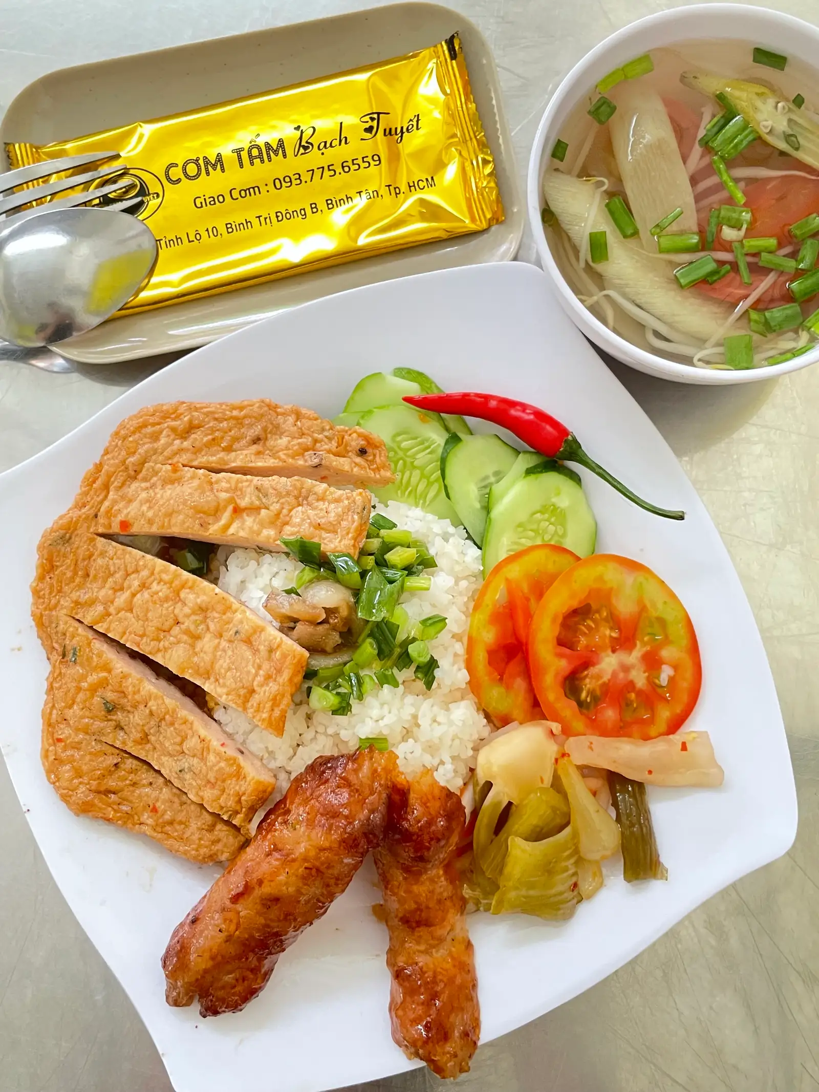 Hình ảnh Cơm Chả Cá Nem Nướng