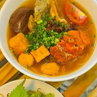 Bún riêu giò  - 59.000 ₫ tại Bún Riêu Gia Truyền 90B - Phan Đăng Lưu