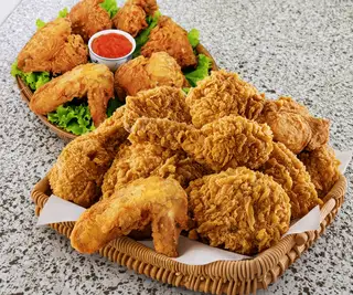 SIÊU COMBO 10 PHẦN GÀ RÁN  - 480.000 ₫ tại Gà Rán Mr. Thịnh - Phan Văn Hân