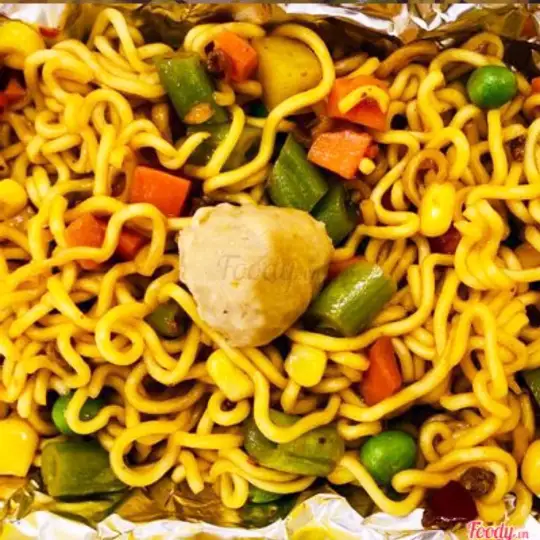 Hình ảnh MÌ TRỘN INDOMIE BÒ VIÊN + TRÀ TẮC