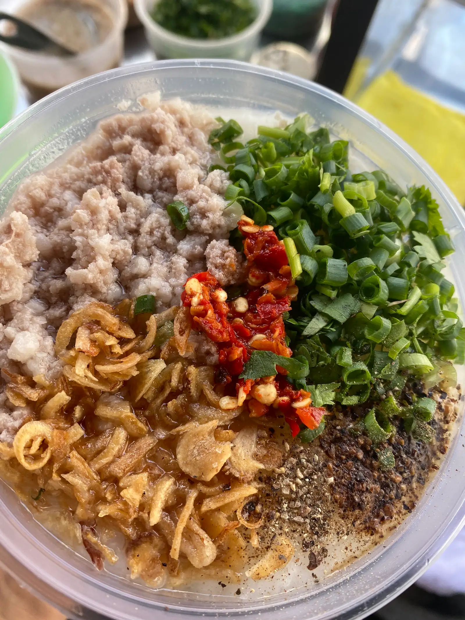 Cháo thịt bằm( phần nhỏ)  - 30.000 ₫ tại Cháo Thịt Bằm Cô Trúc - Lê Văn Lương