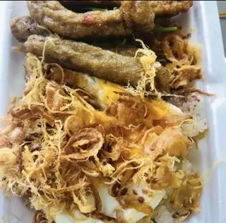 xôi chả cá nóng - 30.000 ₫ tại Bánh Mì Hà Nội - Bạch Đằng