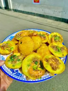 Bánh khọt - 4.500 ₫ tại Bánh Xèo & Bánh Khọt Cô Lan - Nguyễn Văn Công