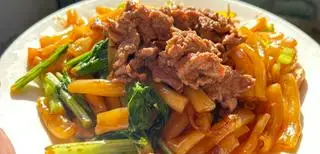 Nui xào bò - 55.000 ₫ tại Bún Riêu 322 - Lê Văn Sỹ