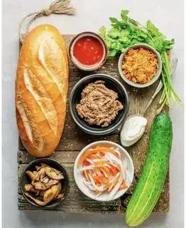 Bánh mì gà xé - 29.000 ₫ tại Xôi & Ăn Vặt - Vị An 272 - Cây Keo