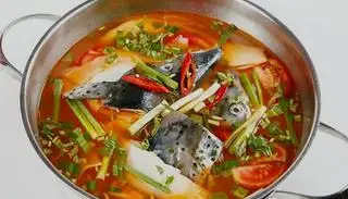 Hình ảnh Lẩu thái đầu cá hồi