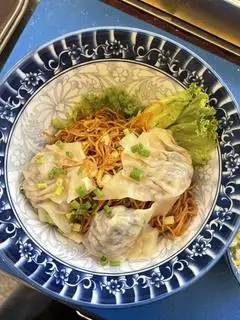 Hình ảnh Mỳ trộn sủi cảo tôm